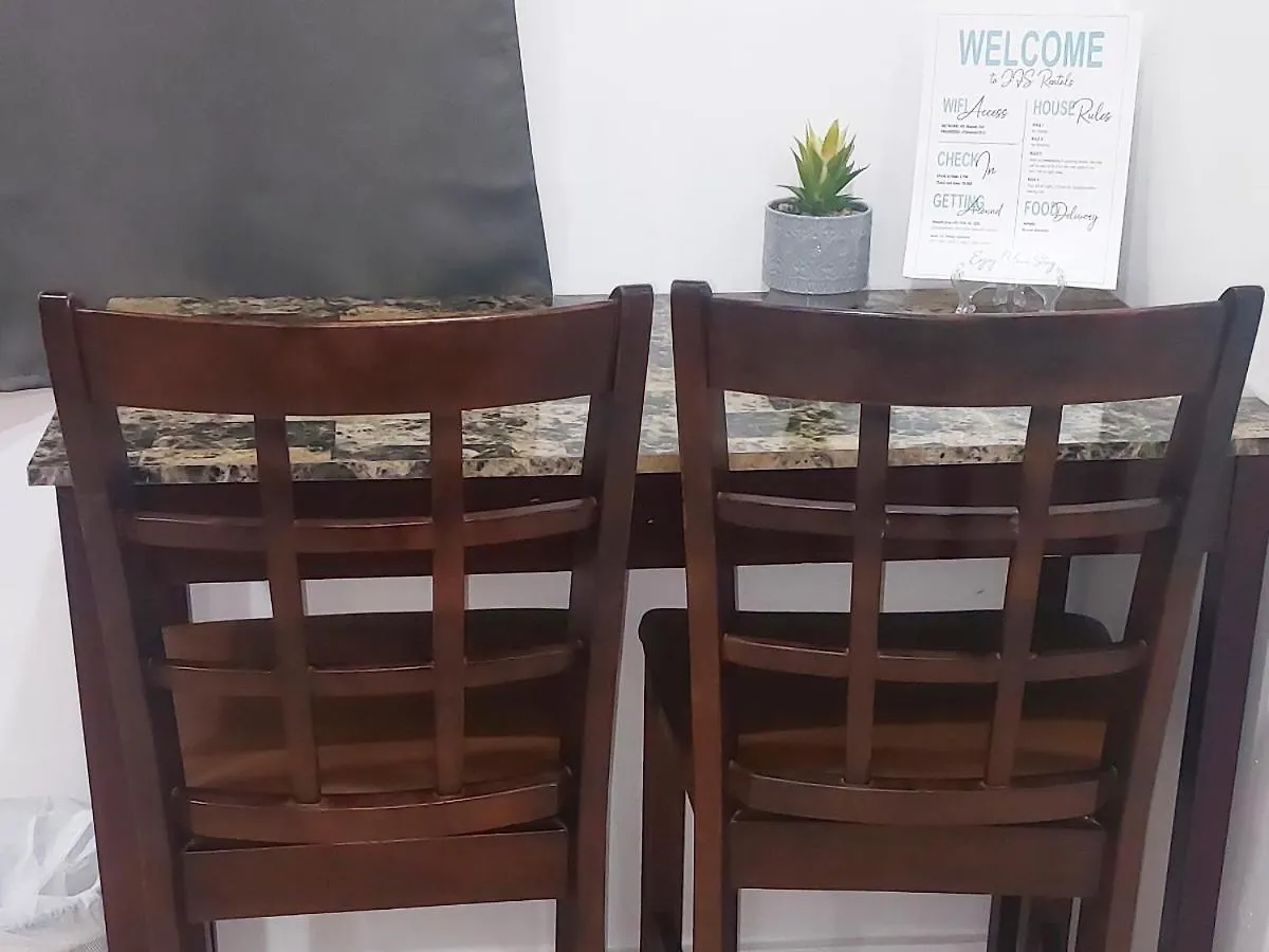 Budget & Basic In Local Neighborhood, 7Min Drive To Downtown Nassau Beach Paradise location